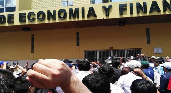 D.U. 014-2020: ataque a la  negociación colectiva