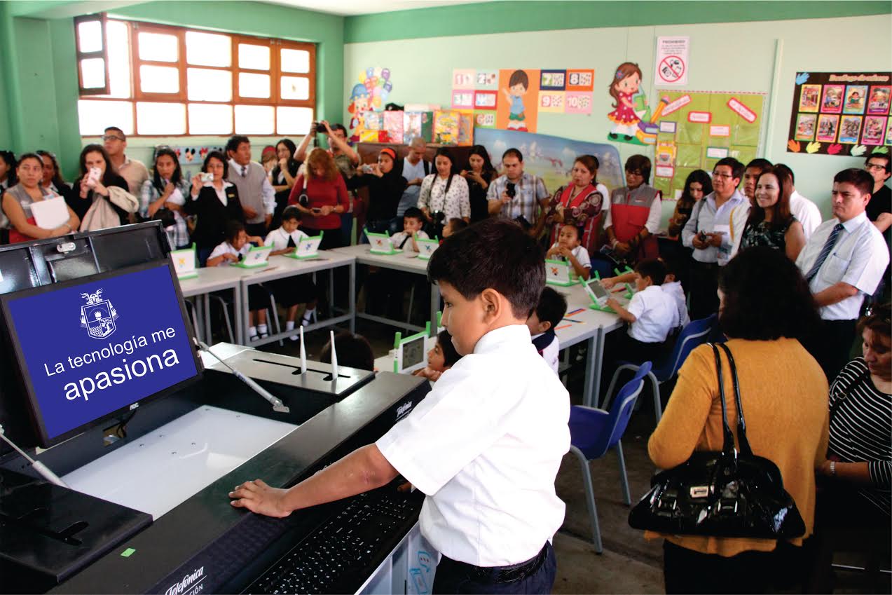 Colegios se benefician con “Aula Móvil” de Fundación Telefónica