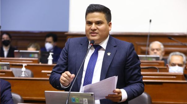 Castillo podría recibir una condena “no menor a 25 años”, estima congresista Diego Bazán 