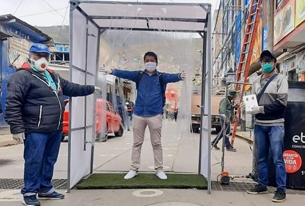 Becario crea máquina contra el covid-19 y gana premio de patentes