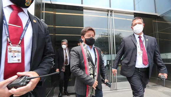 Bellido ministro de Energía entregan oficio a Pluspetrol para iniciar renegociación por el gas de Camisea