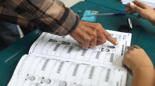Las benditas listas al Congreso