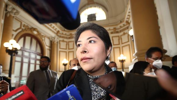 Betssy Chávez invita a bancadas parlamentarias a reuniones de diálogo 