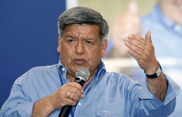 “Denuncia contra fiscal de la Nación es una maniobra vil que no respaldaremos”, asegura César Acuña 