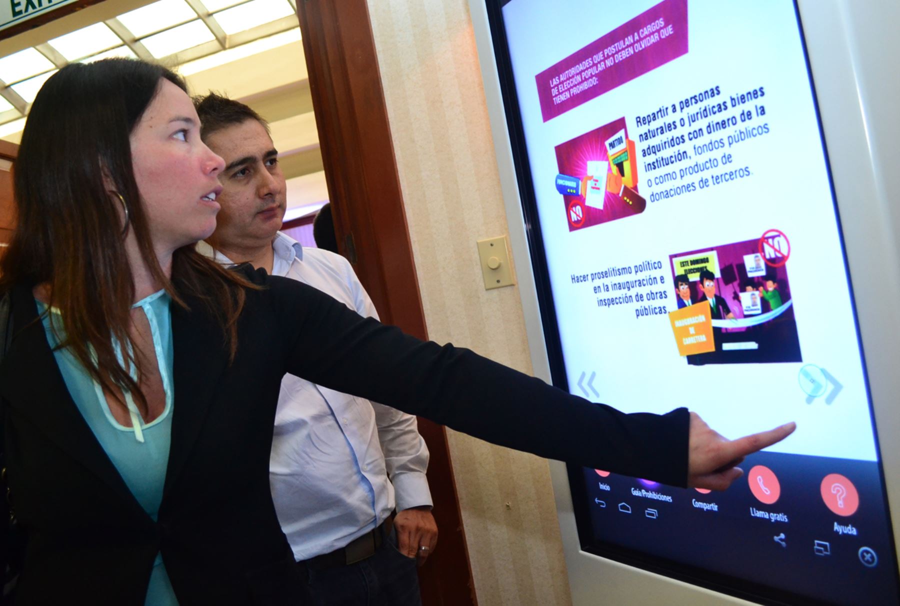 Lanzan aplicativo de celular para denunciar uso de recursos públicos en la campaña electoral