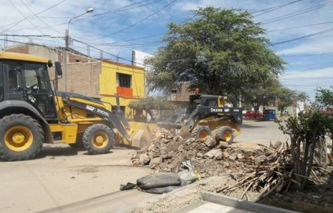 Campaña de recojo de desmonte y nivelación realizan en Chiclayo