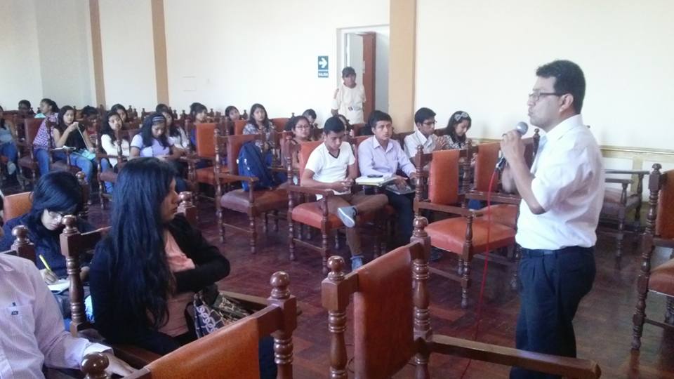 Ferreñafe: Capacitan a jóvenes sobre creación de microempresas