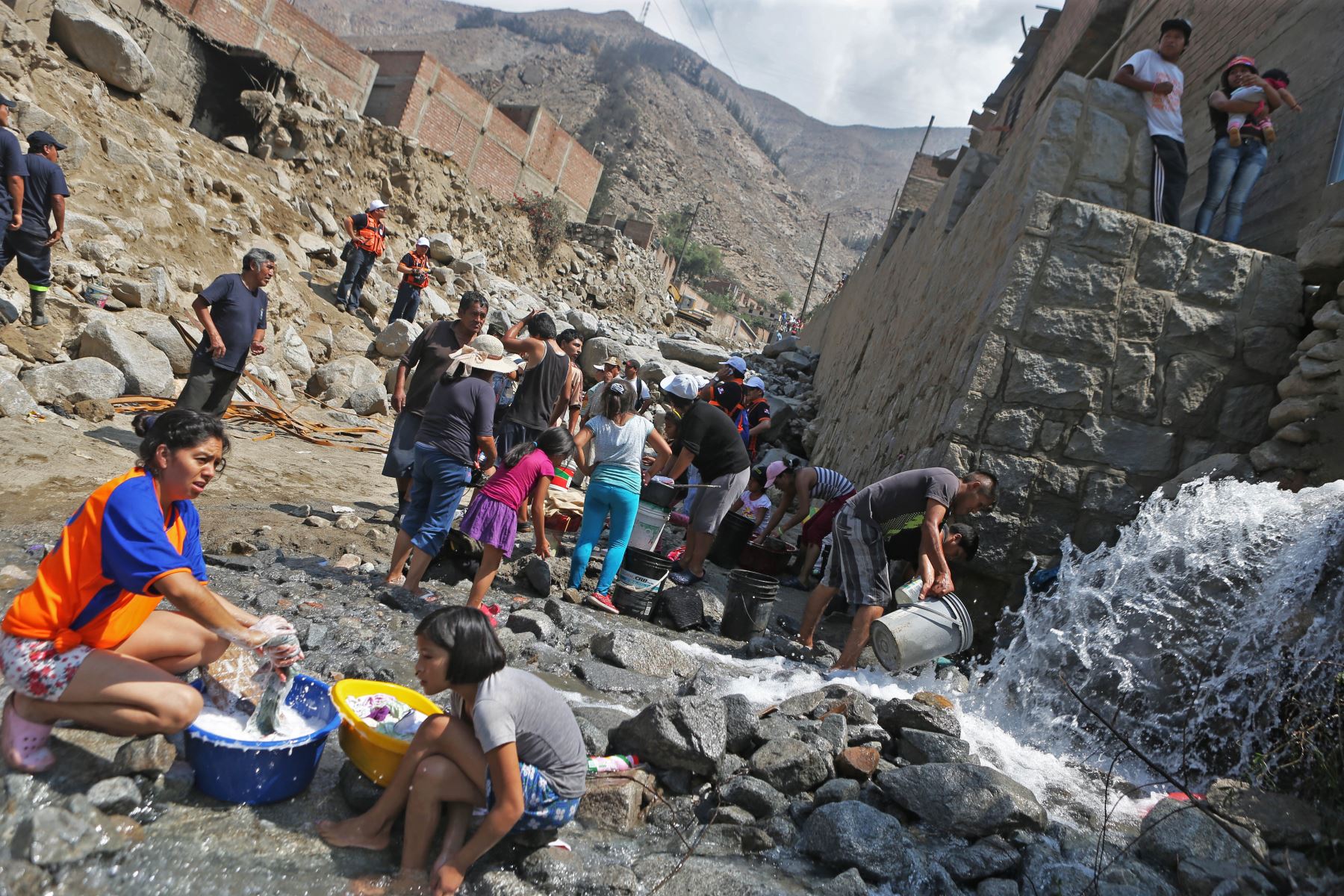 Cáritas del Perú lanza campaña solidaria tras huaicos e inundaciones