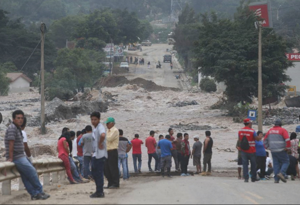 Carretera Piura-Chiclayo continúa cerrada informa Ministerio del Interior