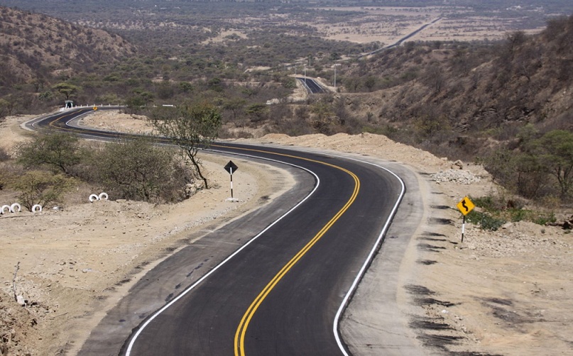 Municipio de Chiclayo firma convenio con Provías para mantenimiento de carreteras