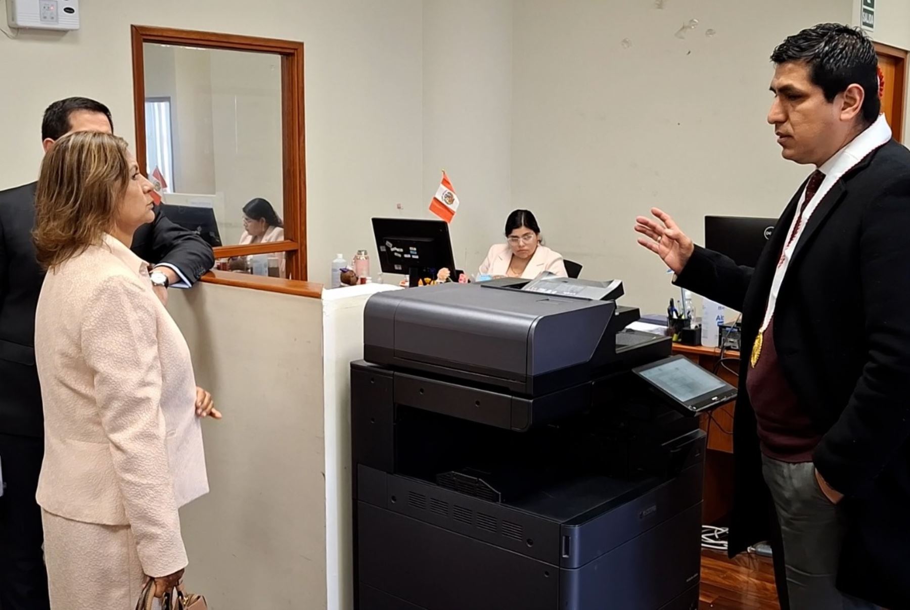 Dictan impedimento de salida para fiscal Peralta y Javier Mui Lei por caso Hurtado 