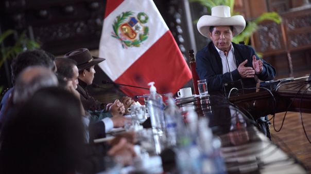 Gremios empresariales y Confiep demandan a Pedro Castillo aclarar vínculos con presuntos actos de corrupción