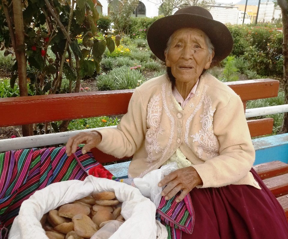 Pensión 65 rinde homenaje  a 27 súper centenarias y 609 centenarias en todo el país