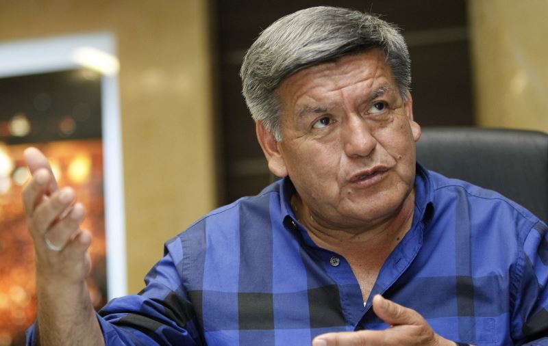 Decepción por supuesto plagio de doctorado de candidato Acuña