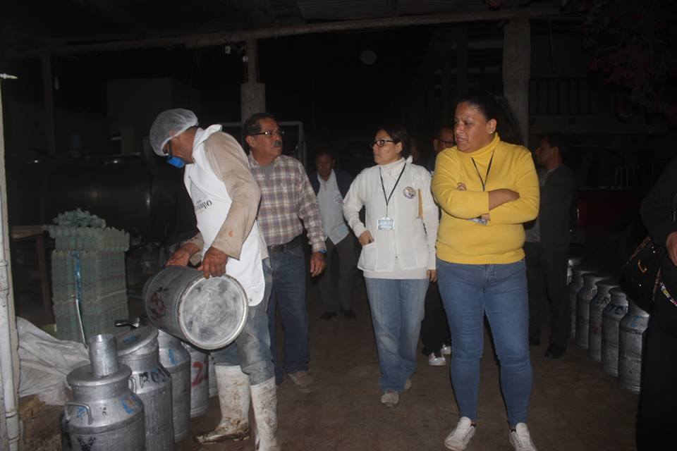Inspeccionan establos proveedores del programa Vaso de Leche de Chiclayo