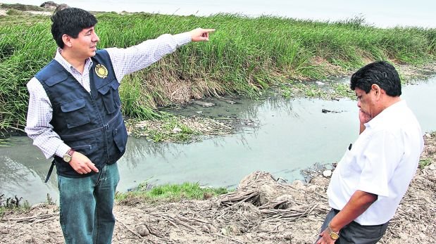 Inician investigación de contaminación en playas de Pimentel