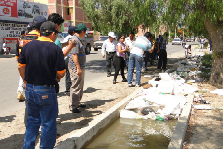 Desde este jeves limpiarán acequias que cruzan la ciudad de Chiclayo