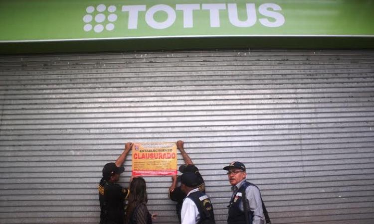 Reabren local de Tottus que fue clausurado porque hallaron cucarachas
