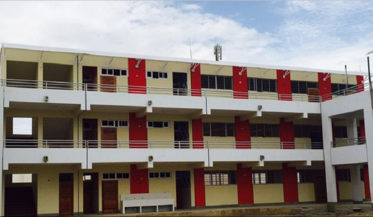 Pronied cumple con el cronograma de obra del colegio Iturregui