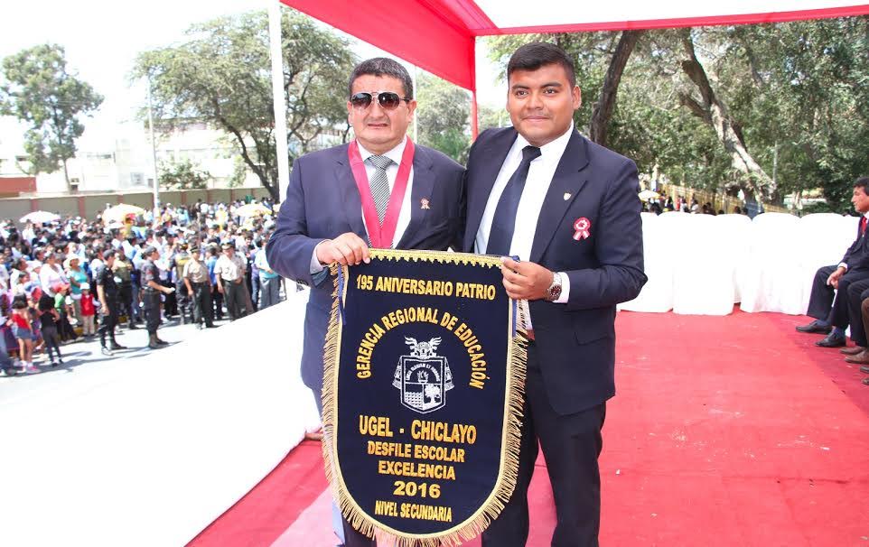 Colegio Manuel Pardo y Gajel fueron los ganadores del desfile escolar