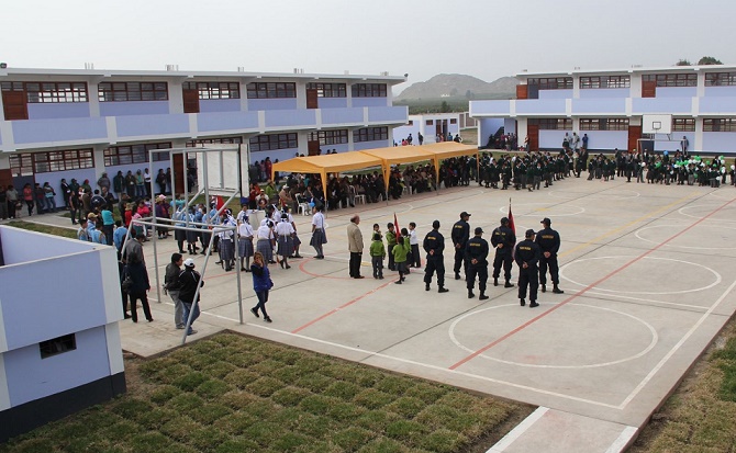 Sineace entregó 172 acreditaciones a universidades, institutos y colegios en el país