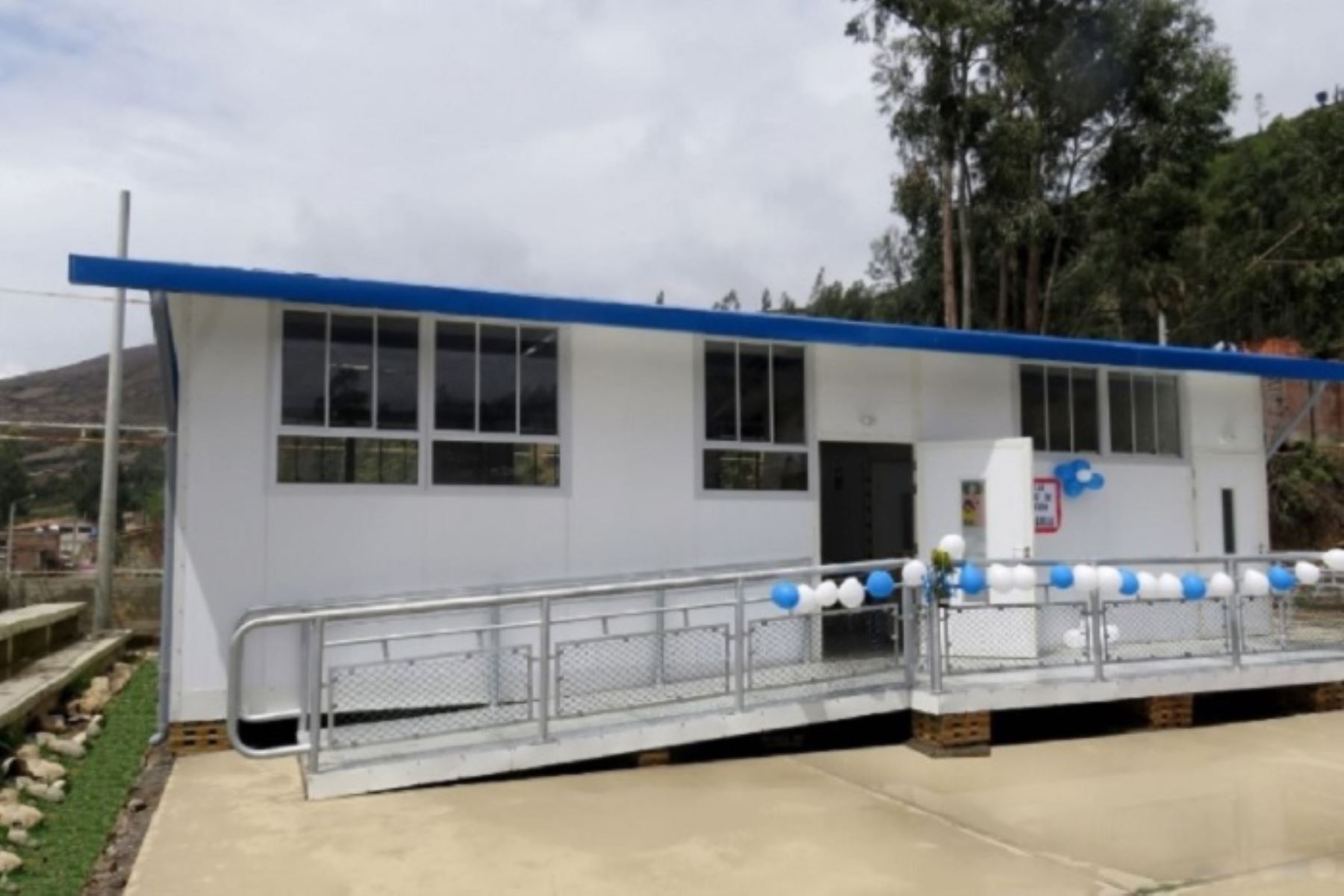 Inician instalación de módulos en colegios de seis regiones afectados por El Niño Costero