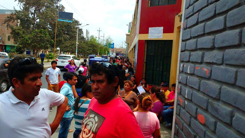 Chiclayo: Ugel interviene por colas en colegio Muro Zapata