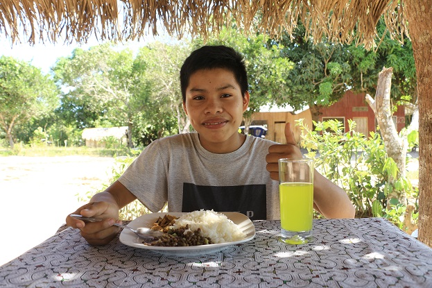 Atienden con servicio alimentario a más de 376 mil escolares de secundaria a nivel nacional   