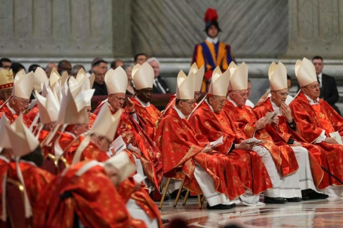 Hoy inicia el cónclave para elegir al sucesor de Francisco. ¿Cual es el procedimiento?