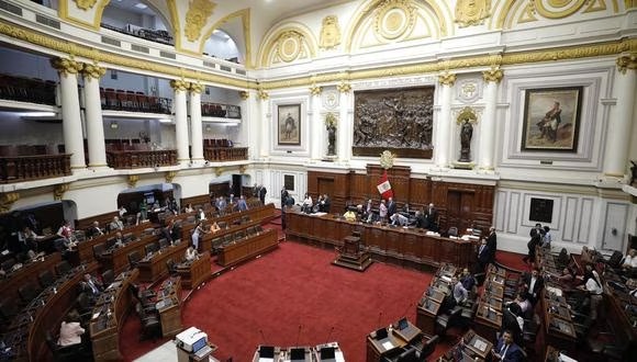 Proyecto de ley prohíbe que familiares de congresistas postulen en elecciones para evitar “reelección encubierta