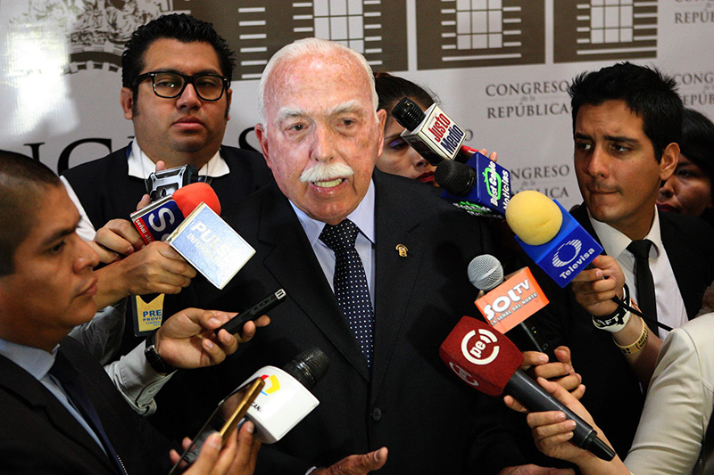 Situación de congresista Miguel Castro será visto con "cabeza fría" en Fuerza Popular