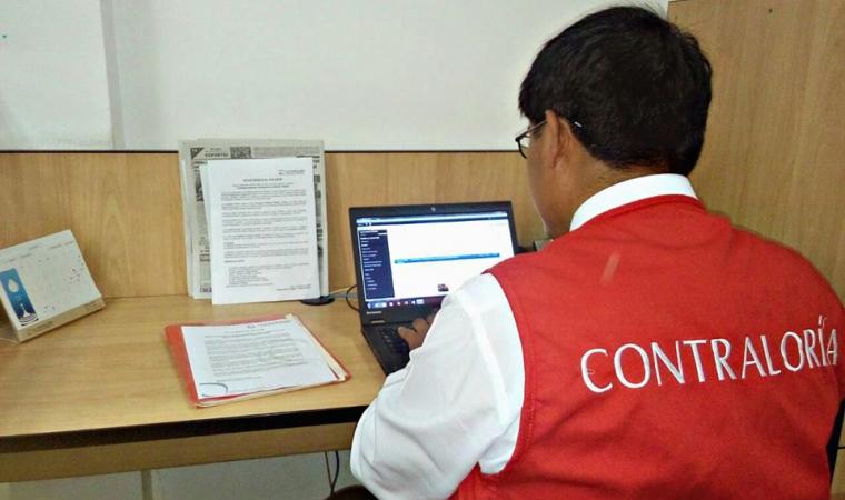 Contraloría recuerda a gobernadores regionales y alcaldes obligación de presentar informe de rendición de cuentas y transferencia