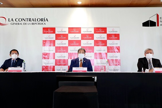 Contraloría identificó que 19 funcionarios obtuvieron vacunas contra el covid-19 para sus familiares