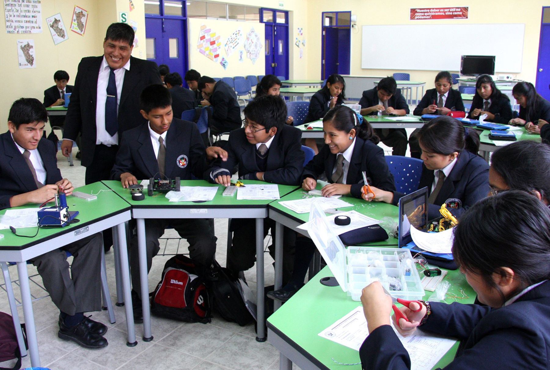 Convocan a plazas para directivos y docentes en los Colegios de Alto Rendimiento