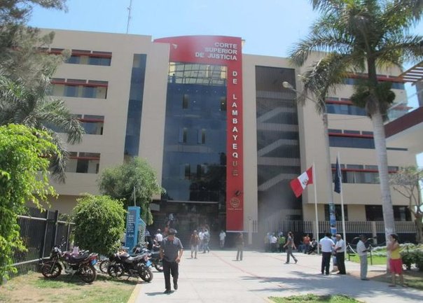 Sentencia suspendida a médicos  por lesiones culposas graves en Tumán