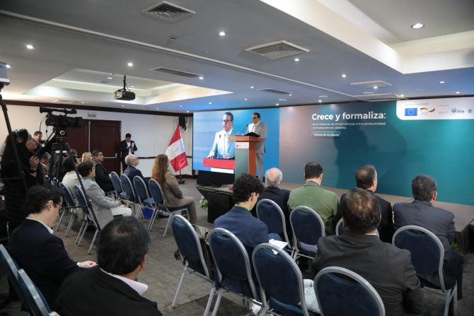 Gobierno impulsa estrategia para formalizar a más de 12 millones de trabajadores  