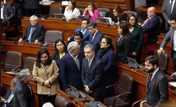 La espiral de la crisis política