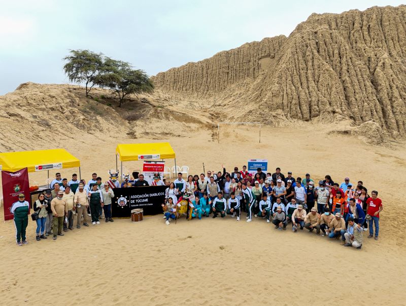 Jornada de limpieza en Huaca “El Pueblo” de Túcume logra recolectar 250 bolsas de residuos y 300 toneladas de desmonte
