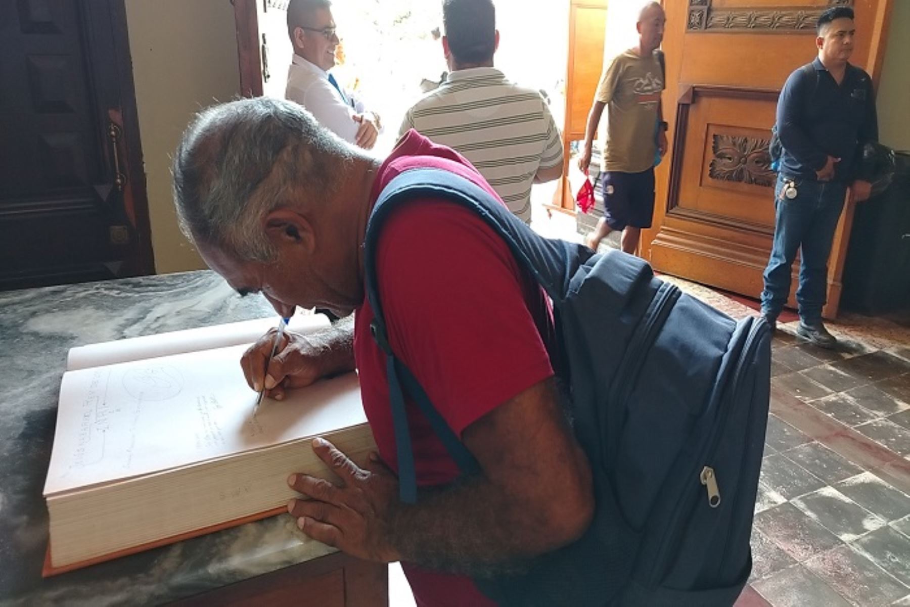 Chiclayo a punto de llegar al segundo libro de 500 páginas con mensajes para Papa León