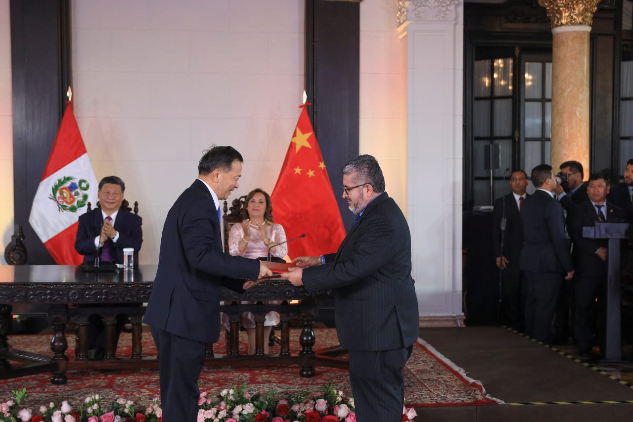 Cultura firmó importante convenio con el Grupo de Medios de China para promover nuestra cultura en el mundo