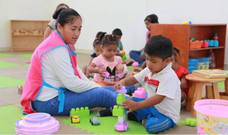 Mejor cuidado de niños de Cuna Más aumenta su desarrollo cognitivo en 10%