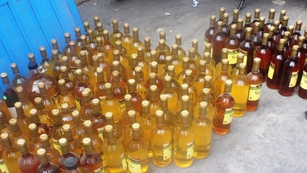 Decomisan vinos de dudosa procedencia en mercado Modelo de Chiclayo