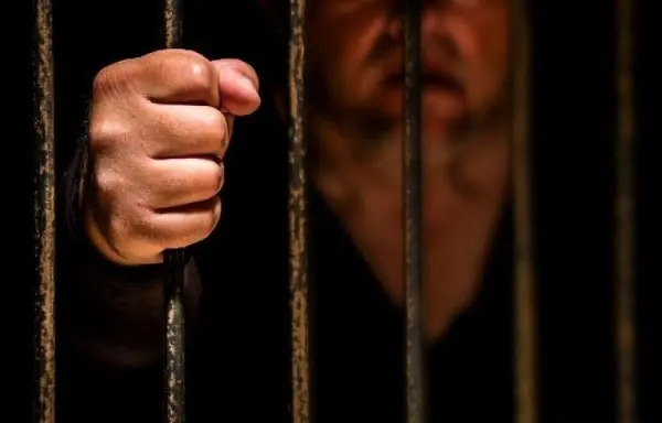 Dictan cadena perpetua para imputado que ultrajó a sus hijastras