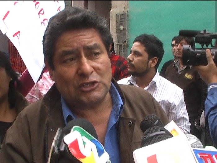 Demetrio Ruiz denuncia incremento de salario en los administradores de Tumán