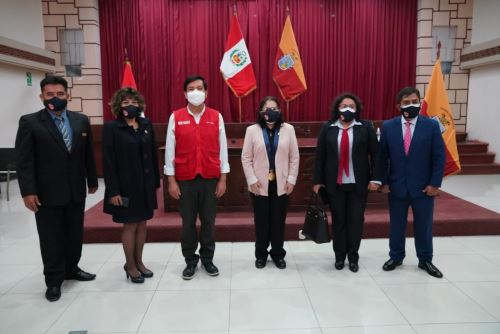 Lambayeque:  entregan reconocimiento a maestros ganadores de premios internacionales