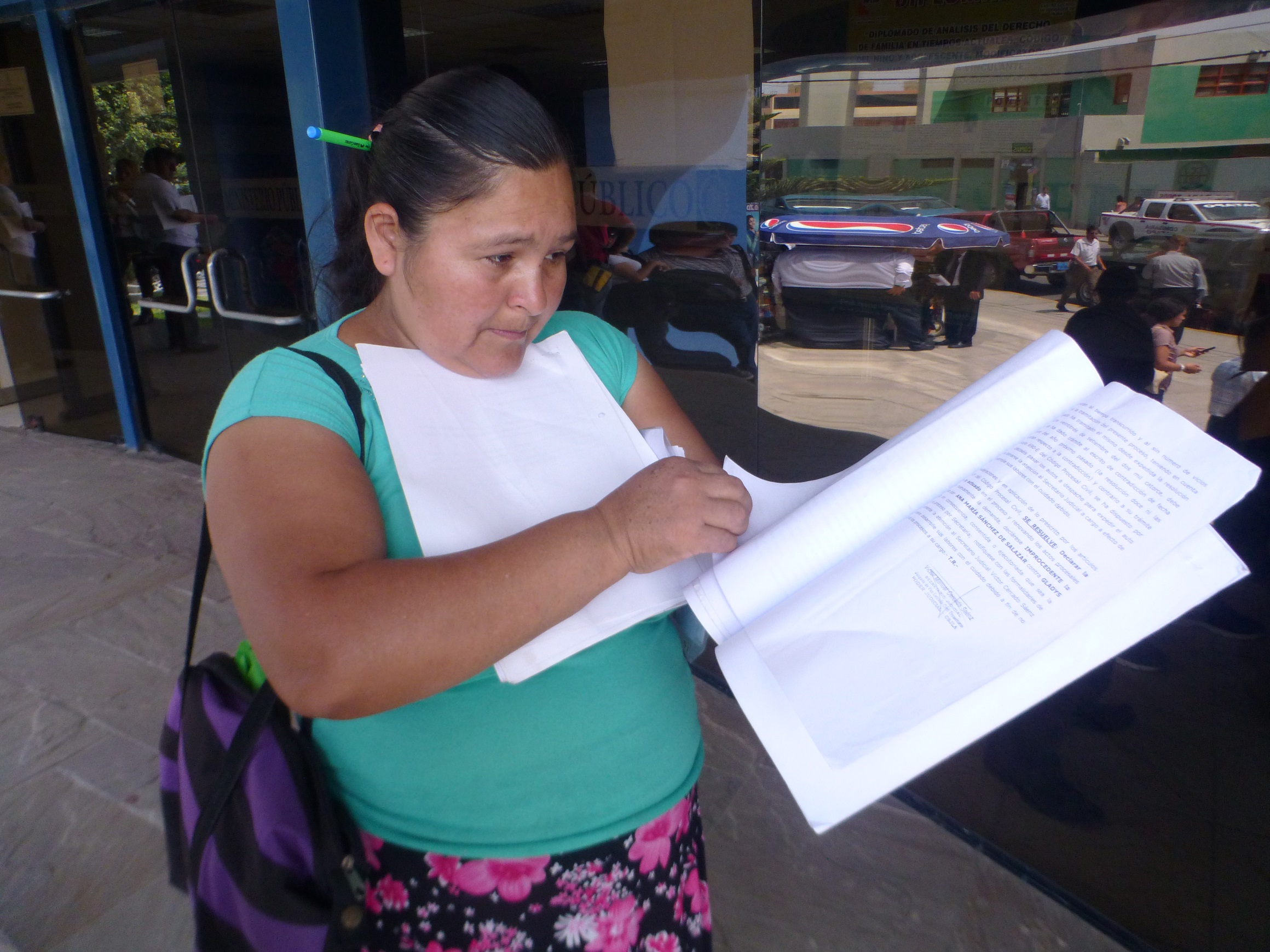 Denuncian a empresa de venta de autos por pretender cobrar doble garantía