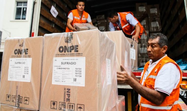 Onpe entrega material electoral a Ministerio de Relaciones Exteriores