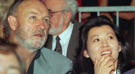 “Estaban muertos hace al menos un día”: detalles sobre la muerte de Gene Hackman y su esposa