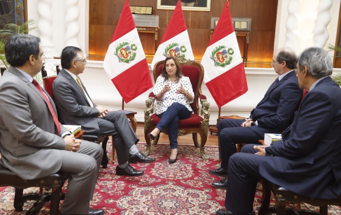 Presidenta Dina Boluarte se reunió con miembros de la SNI y destaca la importancia de un pacto social 