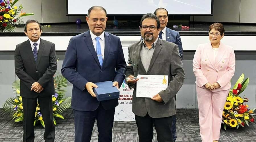 Director del Instituto de Energías Renovables de UTP es premiado por “Innovación Tecnológica”   